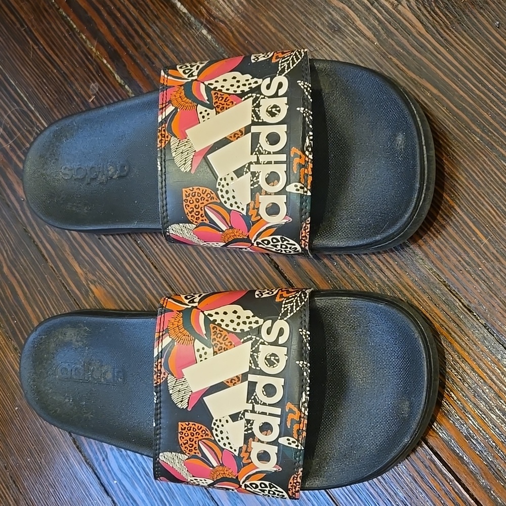 Size 9 Adidas women's slides